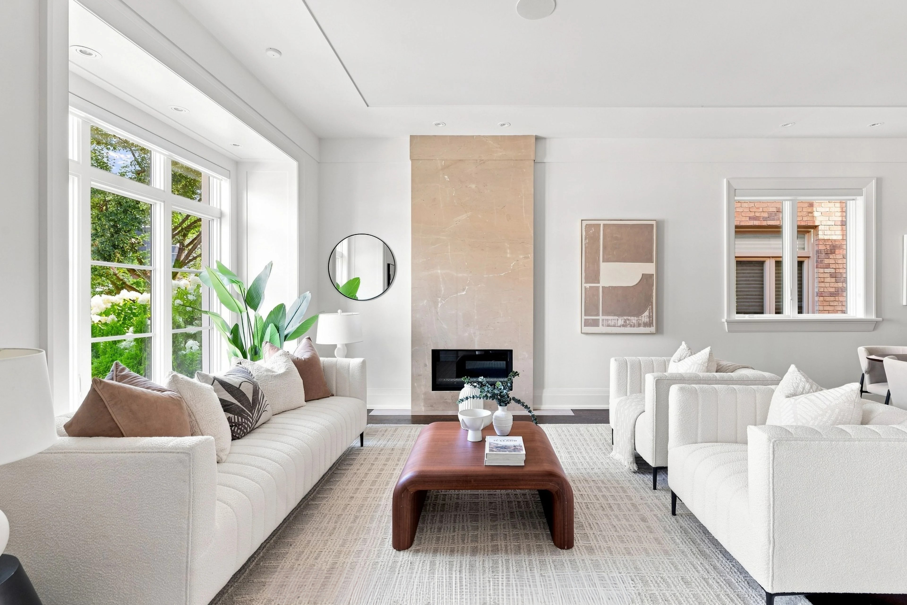 Living Room 550 - Toronto Executive Home Sold for $3.8M