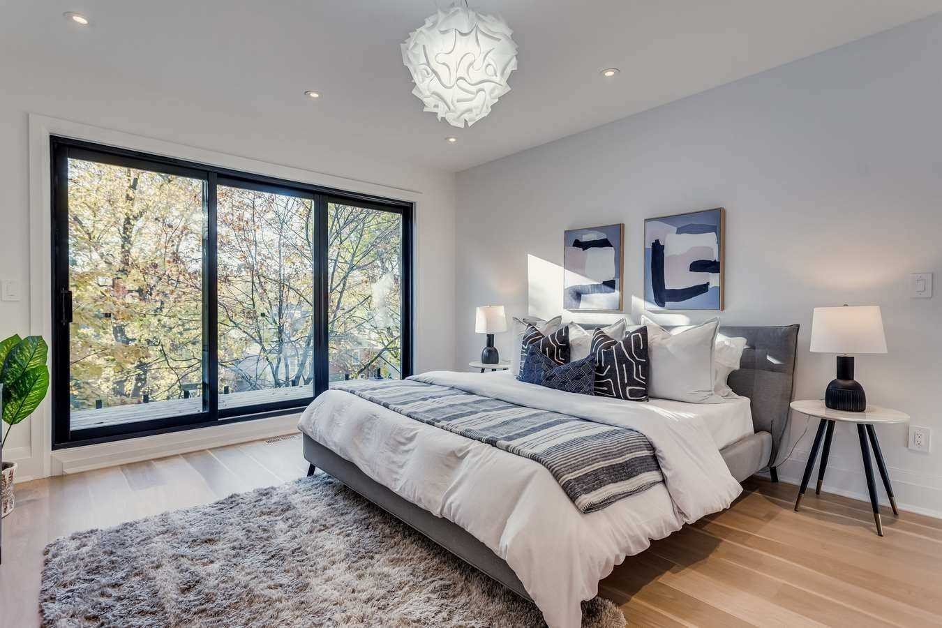 Contemporary Bedroom