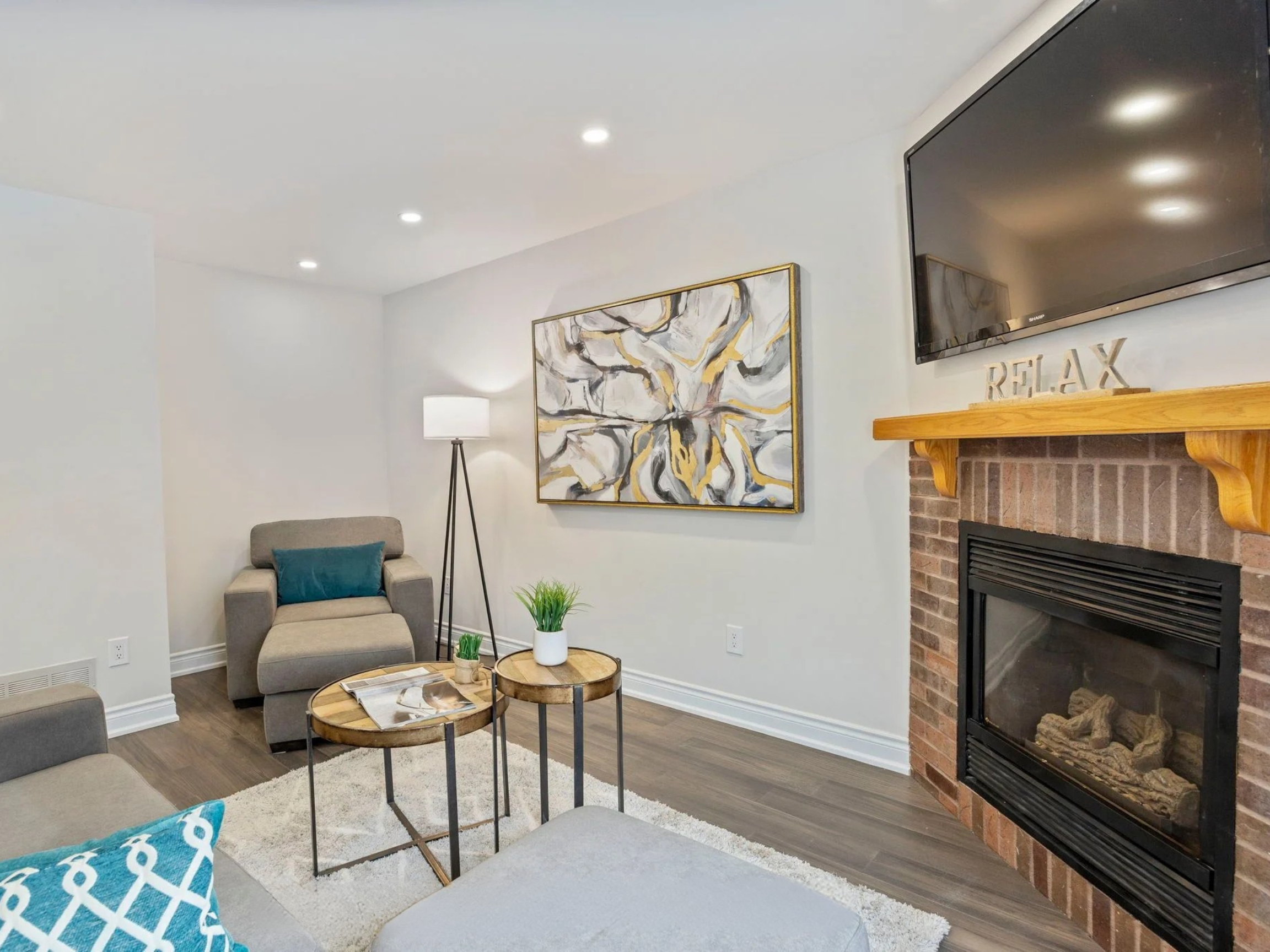 Fireplace sitting room 238