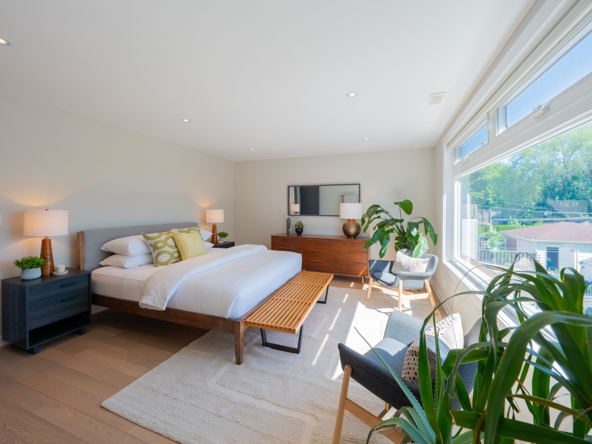Master Bedroom 11